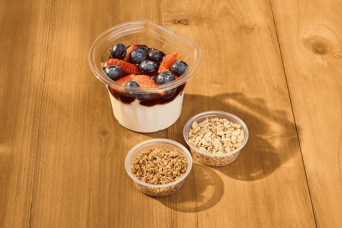 Single Yogurt & Berry Parfait